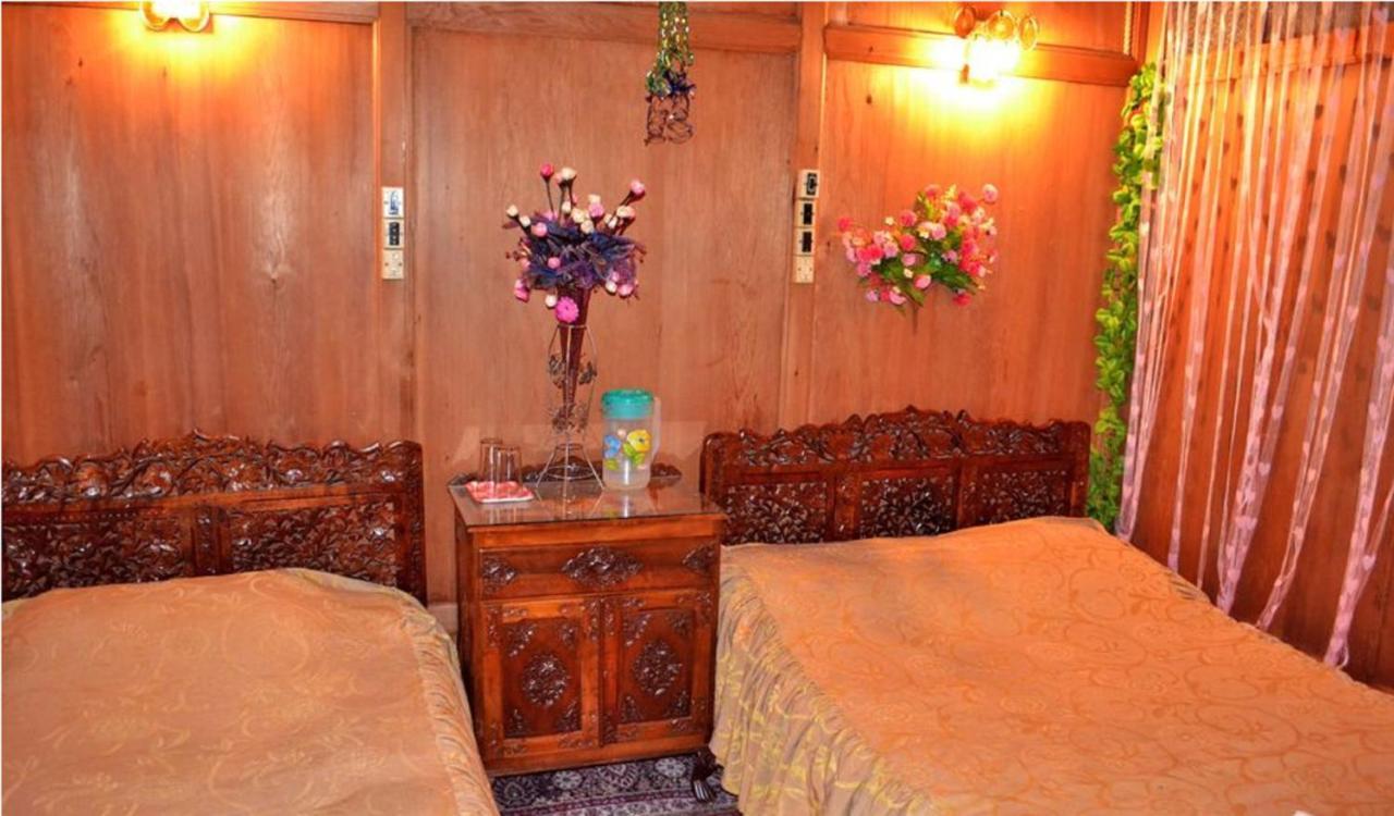 Srīnagar 德莱拉船屋酒店 外观 照片